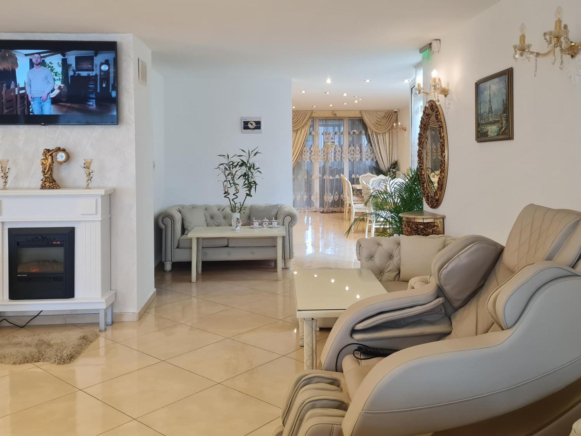 Dalia - 3*